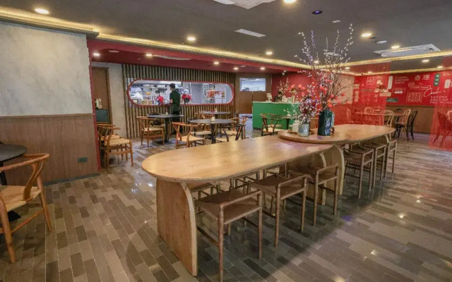 Seekers Finders Rama IV Hotel, SureStay Collection by BW