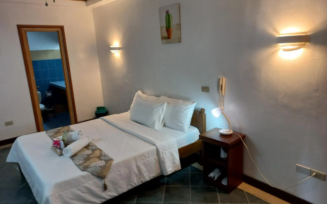 Angelyn's Dive Resort