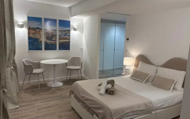 Charming Studio - AC- 2p-saint-tropez