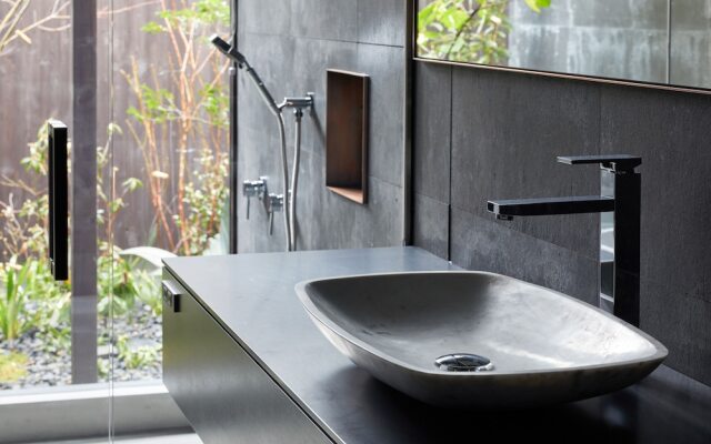 YADORU KYOTO HANARE Dokutsu No Yado