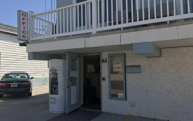 Seaside Sands Inn