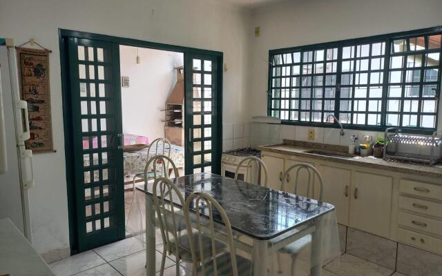 Linda casa c/churrasqueira na praia PerequêAçu 057