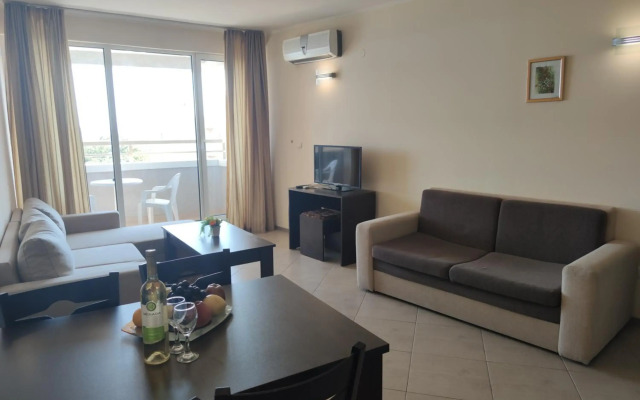 Nikea Park Hotel