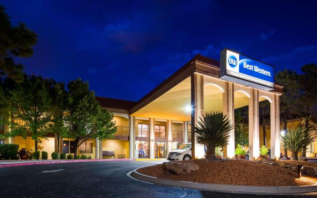 Best Western Airport Albuquerque InnSuites Hotel & Suites