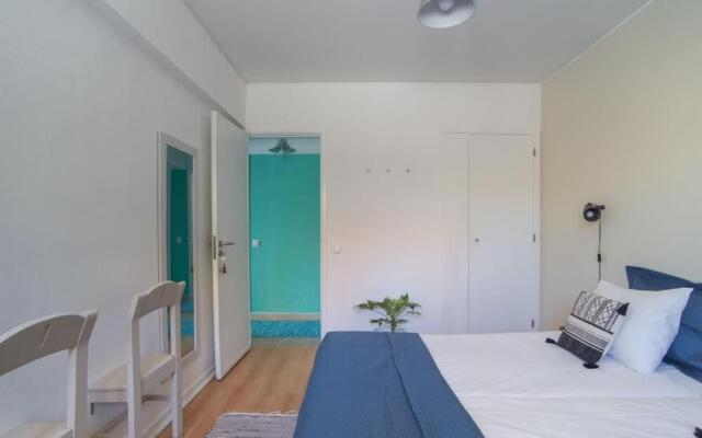 Lisbon Waves Surf Lodge