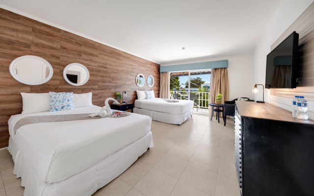 Playa Blanca Beach Resort - All Inclusive