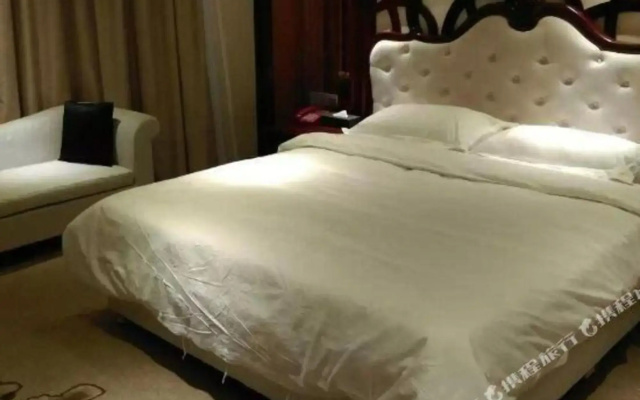 Honghua Hotel (Yichun Wentang)