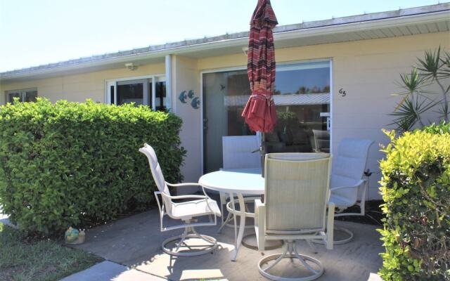 Jamaica Royale - 065 - 1 Br Apts