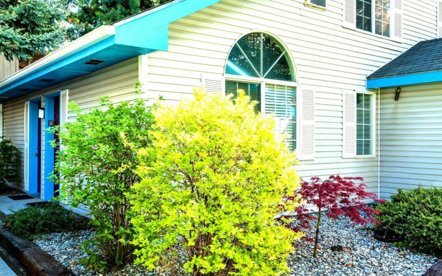 Turning Leaf Furnished Townhomes