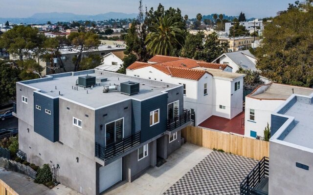 Brand NEW Luxury Modern 3bdr Townhome In Silver Lake