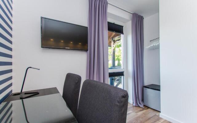 MiraMar (Adults only)