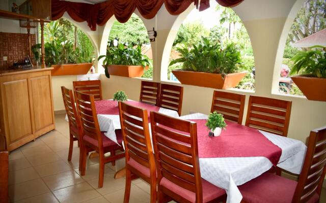 Sunset Hotel Entebbe