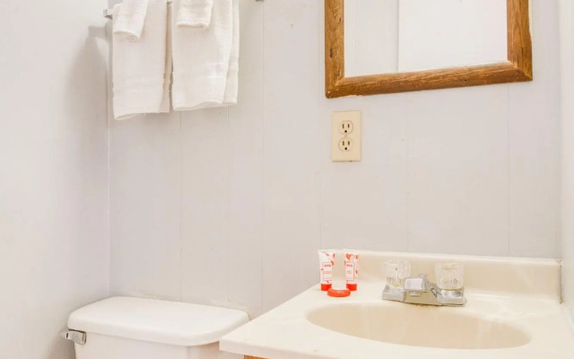 OYO Hotel Breckenridge TX Hubbard Creek Lake