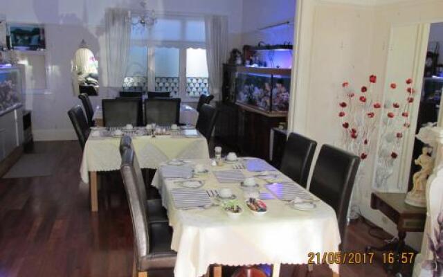 Valdene Hotel