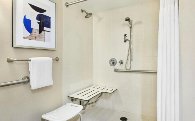 Courtyard by Marriott Los Angeles - Sherman Oaks
