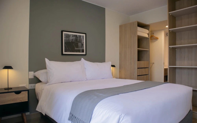 w Charming 2BR w Balcony in Miraflores