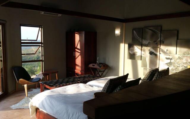 Rhino Ridge Safari Lodge