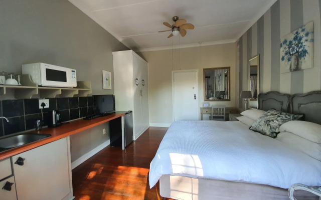 Waterhouse Guest Lodges 236/230 Bourke Street