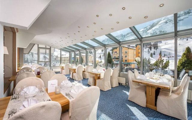 Hotel Alpina
