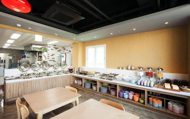Hotel Rest Seogwipo