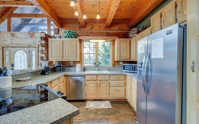 Cherokee Lake Cabin w/ Deck & Kayaks!