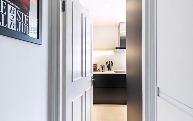 Stylish East London Flat Near Spitalfields Market