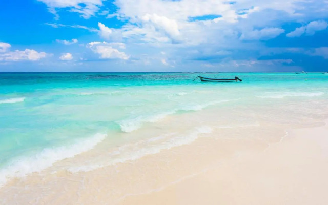 PentHouse con jacuzzi privado, cenotes, piscinas, GYM