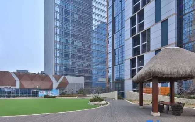Tinglan Apartment Hotel (Qingdao May Fourth Square MIXC)