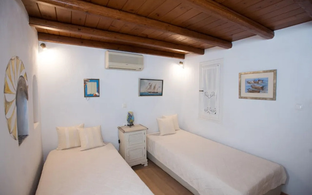 Anemoessa House