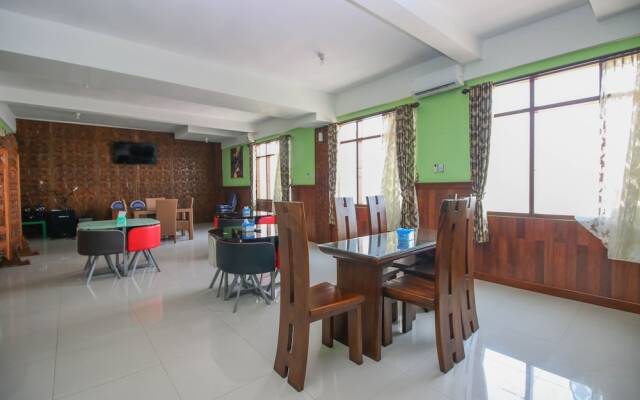 Airy Bandara Adi Soemarmo 3 Solo
