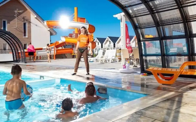 Luxury Holiday Homes, Swimming Pool, Sarbinowo