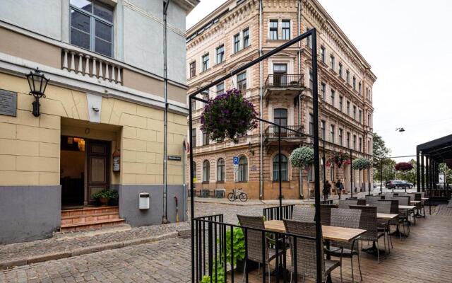 Old Riga Quiet Apartment