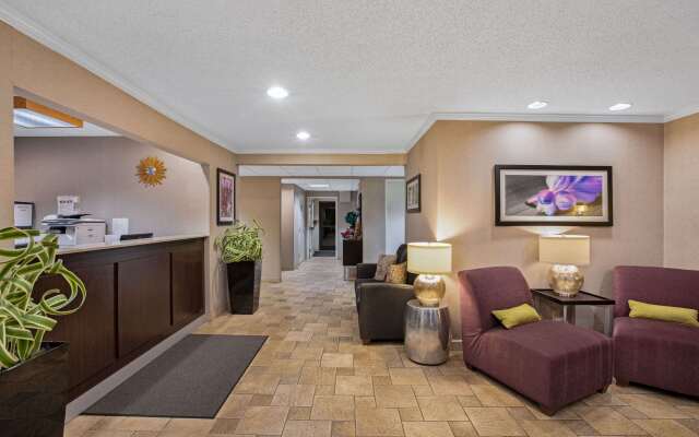 La Quinta Inn & Suites by Wyndham N Little Rock-McCain Mall