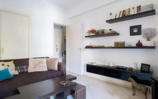 Spacious 2b/r Stay at Glyfada's Center