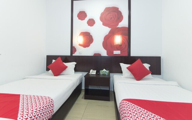 OYO 498 D&F Boutique Hotel Senawang