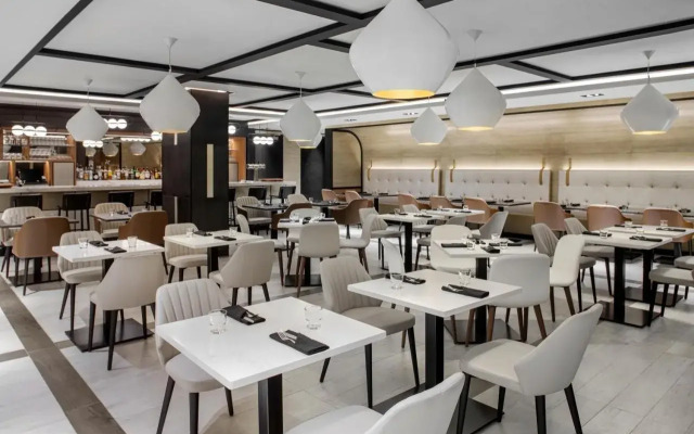 Four Points by Sheraton Flushing