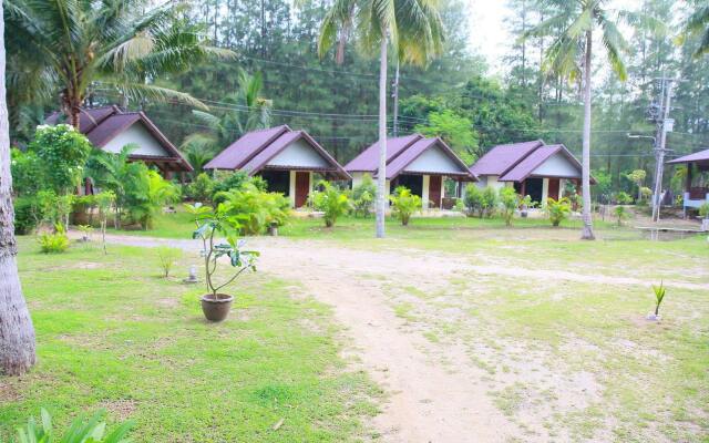 OYO 669 Koh Yao Beach Bungalows