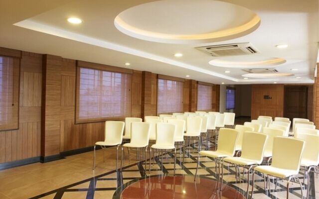 OYO 1750 the KR Residency