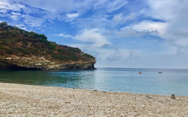 Andros Prive Suites