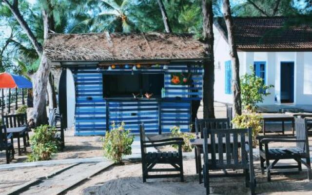 Tsunami Beach Hotel