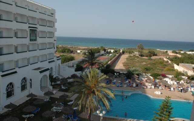 Residence Jinene El Bahr in Sousse, Tunisia from 81$, photos, reviews - zenhotels.com