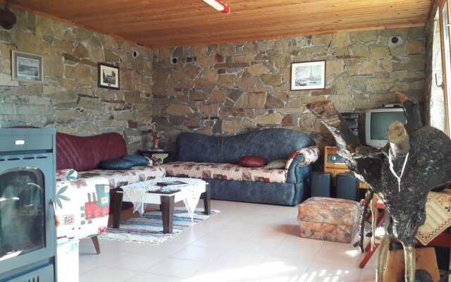 Mihaela Lake Retreat