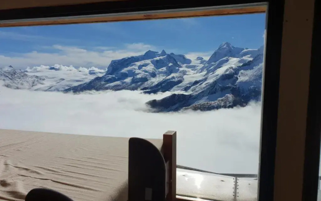 3030 Gandegg, Gandegghütte