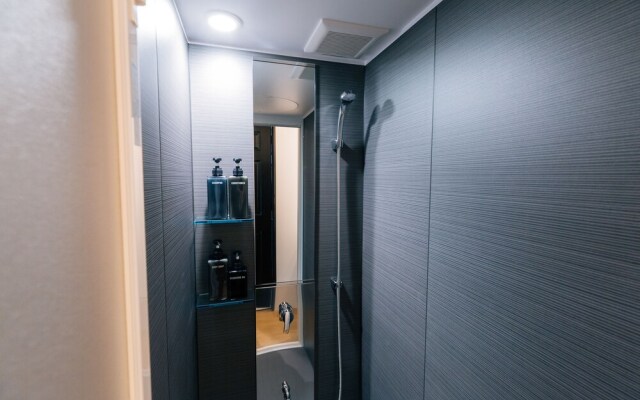 Mizuka Imaizumi 5 Unmanned Hotel