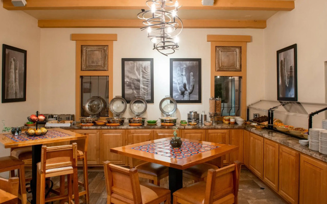 Lodge on the Desert