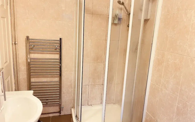 Inviting 3 bed House in Birmingham Birmingham