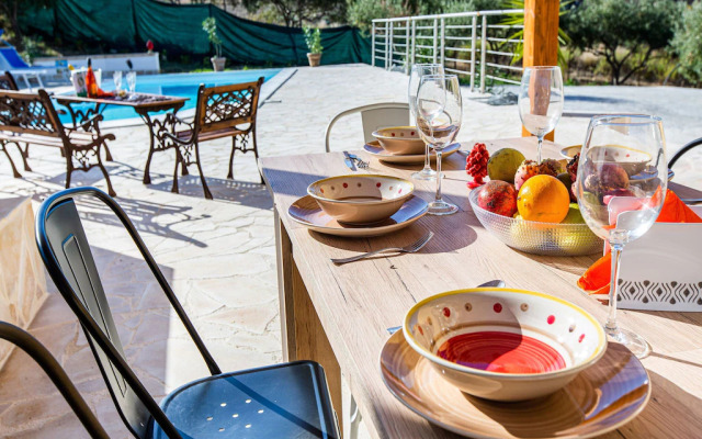 Attractive Apartment in Realmonte with Shared Swimming Pool