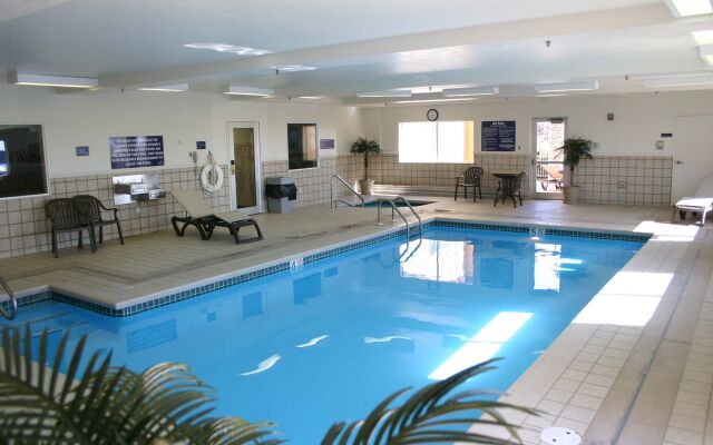 Crystal Inn Hotel & Suites Great Falls