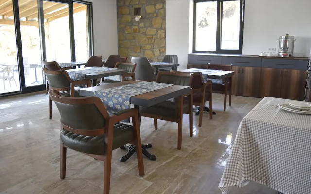 Rigani Gökçeada (+14)