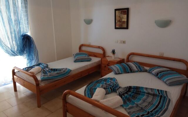 Toroni Apartments Hotel
